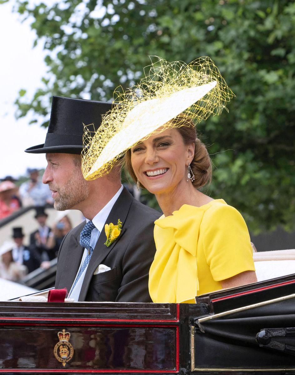 Ascot, England - 17.06.2026: KATE MIDDLETON RETURNS TO ROYAL ASCOT The Princess of Wales made a return to Royal Ascot for the annual race meeting after a two year absence due to her illness. Other Royals attending the second day of Royal Ascot 2026 were King Charles, Queen Camilla, Princess Anne and husband Tim Laurence, Prince Edward and wife Sophie, Lady Gabriella Kingston and Lady Sarah Chatto. Picture shows: Princess Anne, Lady Gabriella Kingston and Lady Sarah Chatto Mandatory Photo Credit: ©Francis Dias/NEWSPIX INTERNATIONAL IMMEDIATE CONFIRMATION OF USAGE REQUIRED: Newspix International, 31 Chinnery Hill, Bishop's Stortford, ENGLAND CM23 3PS Tel:+441279 324672. 17 Jun 2026 Pictured: Ascot, England - 17.06.2026: KATE MIDDLETON RETURNS TO ROYAL ASCOT The Princess of Wales made a return to Royal Ascot for the annual race meeting after a two year absence due to her illness. Other Royals attending the second day of Royal Ascot 2026 were King Charles, Queen Camilla, Princess Anne and husband Tim Laurence, Prince Edward and wife Sophie, Lady Gabriella Kingston and Lady Sarah Chatto. Picture shows: Kate Middleton and Prince William during the carriage procession at Royal Ascot Mandatory Photo Credit: ©Francis Dias/NEWSPIX INTERNATIONAL IMMEDIATE CONFIRMATION OF USAGE REQUIRED: Newspix International, 31 Chinnery Hill, Bishop's Stortford, ENGLAND CM23 3PS Tel:+441279 324672 ; Fax: +441279656877 Mobile: 07775681153 e-mail: info@newspixinternational.co.uk Usage Implies Acceptance of Our Terms. Photo credit: Francis Dias/Newspix Internation / MEGA TheMegaAgency.com sales@mega.global